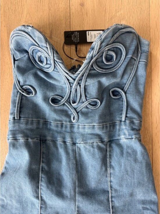 Fashion Nova Feeling Twirly Denim Jumpsuit Medium Wash Small Strapless Wide Leg - Picture 5 of 9